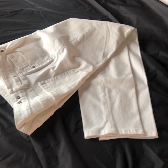 Cabi jeans slimming.   P148 - Picture 10 of 14